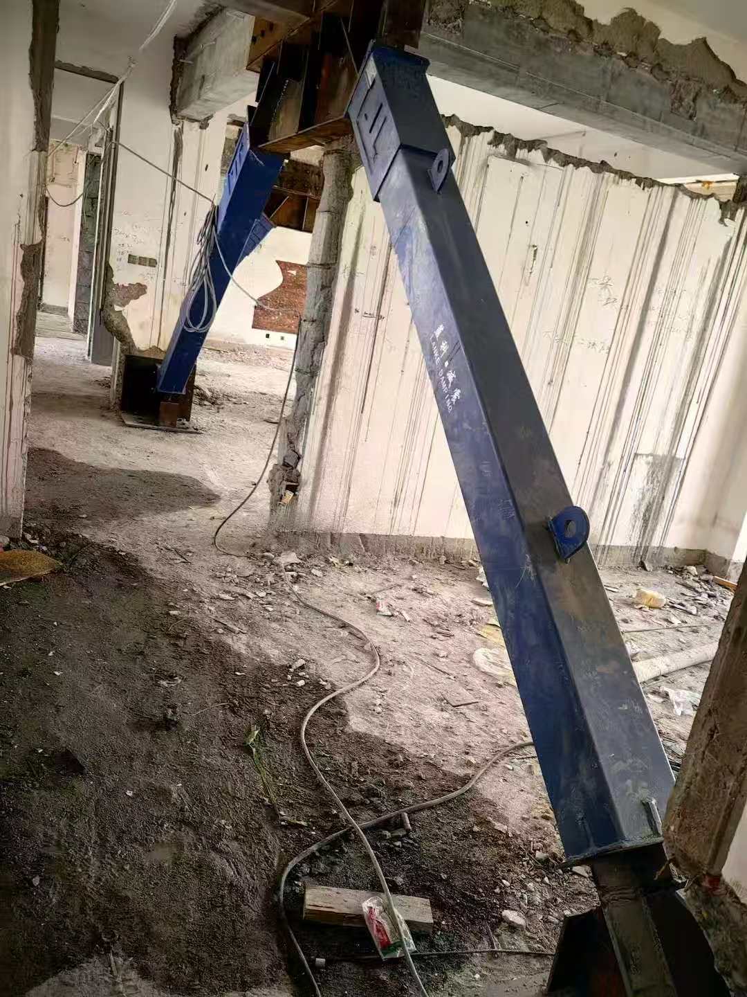 蔡甸柱子粘钢加固施工工艺